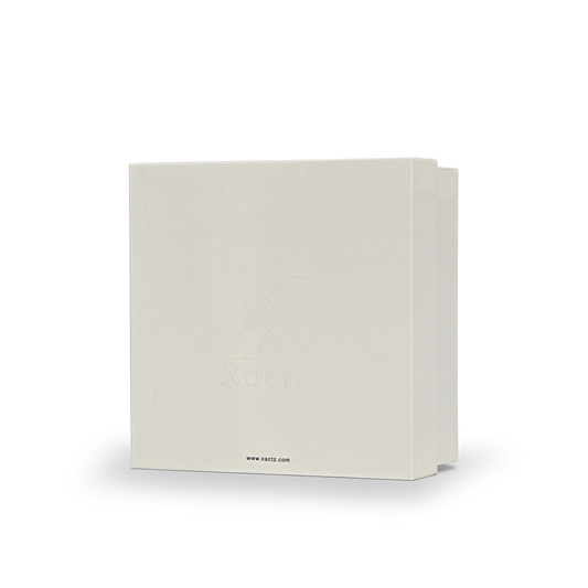 Emballage de luxe personnalisé en lin blanc cassé avec couvercle et base carrés estampés à sec