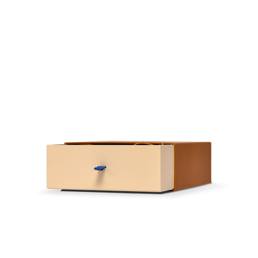 Luxuriöse maßgeschneiderte orange Schubladenbox mit schwarzer goldener Folie und Raffia-Füllung