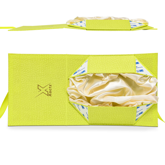Boîte pliante de luxe sur mesure verte avec dorure à chaud, doublure en soie et ruban