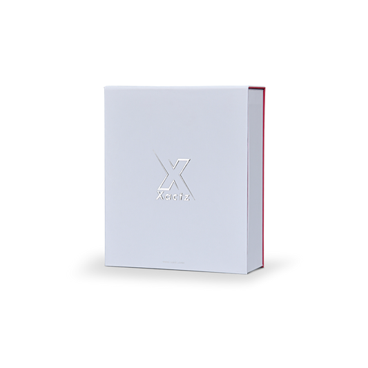 Boîte personnalisée de luxe en carton blanc avec couvercle à charnière et marquage à chaud argenté