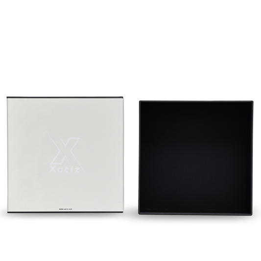 Luxuriöse maßgeschneiderte cremefarbene Lotus-Platin-Präge-Quadrat-Geschenkboxen | Deckel und Boden