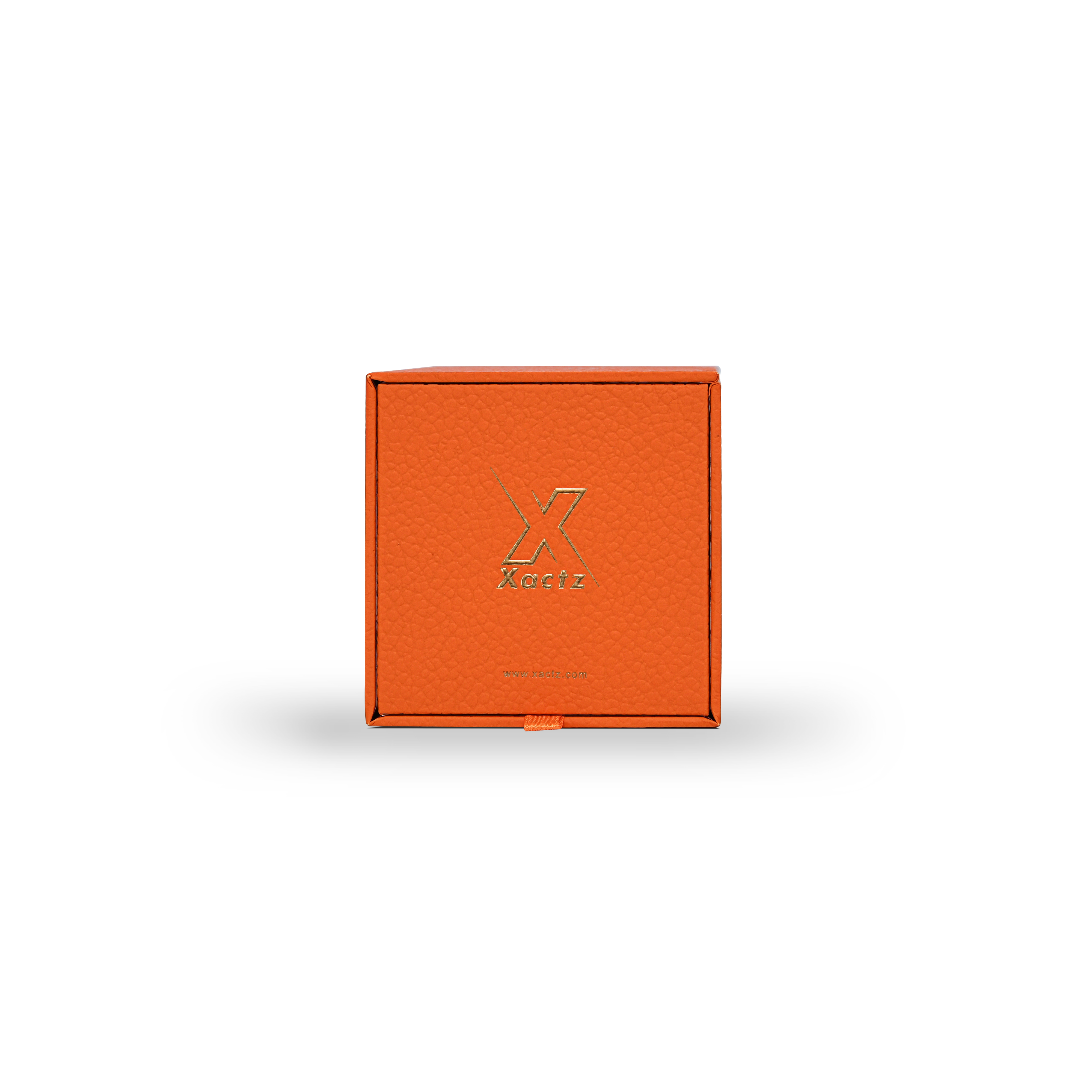 Boîte de luxe personnalisée avec couvercle rabattable orange, feuille d'or mat et ruban de soie