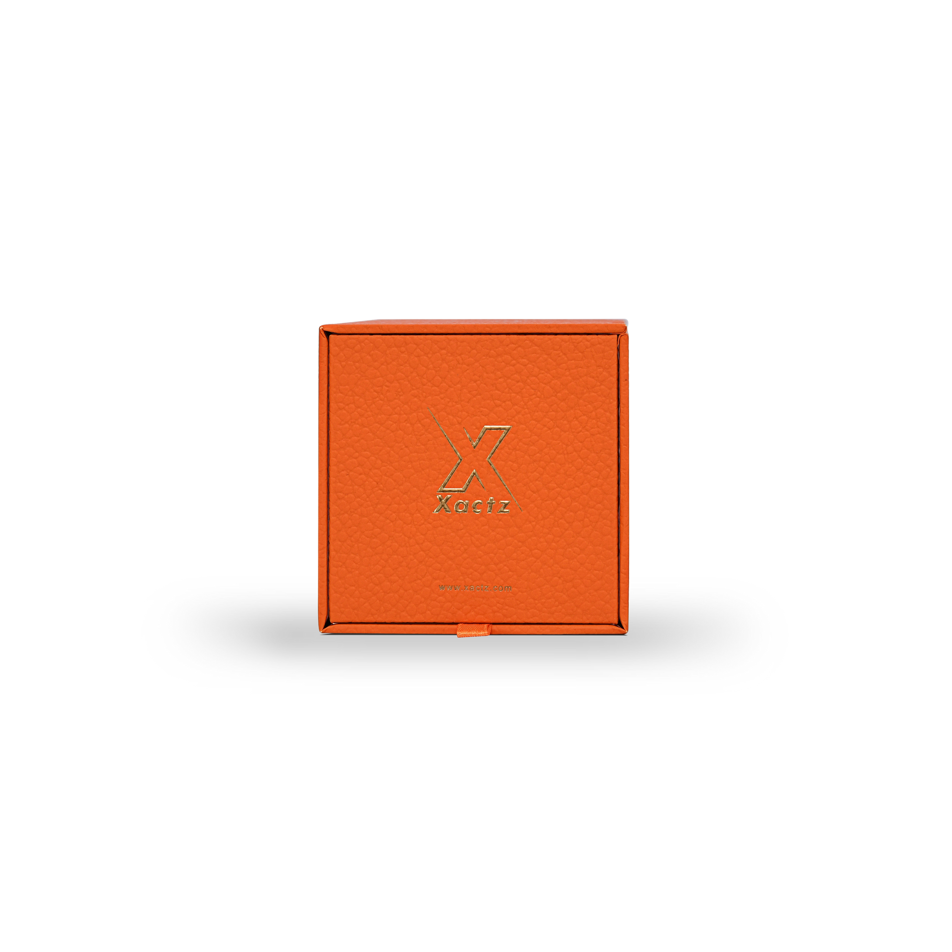Boîte de luxe personnalisée avec couvercle rabattable orange, feuille d'or mat et ruban de soie
