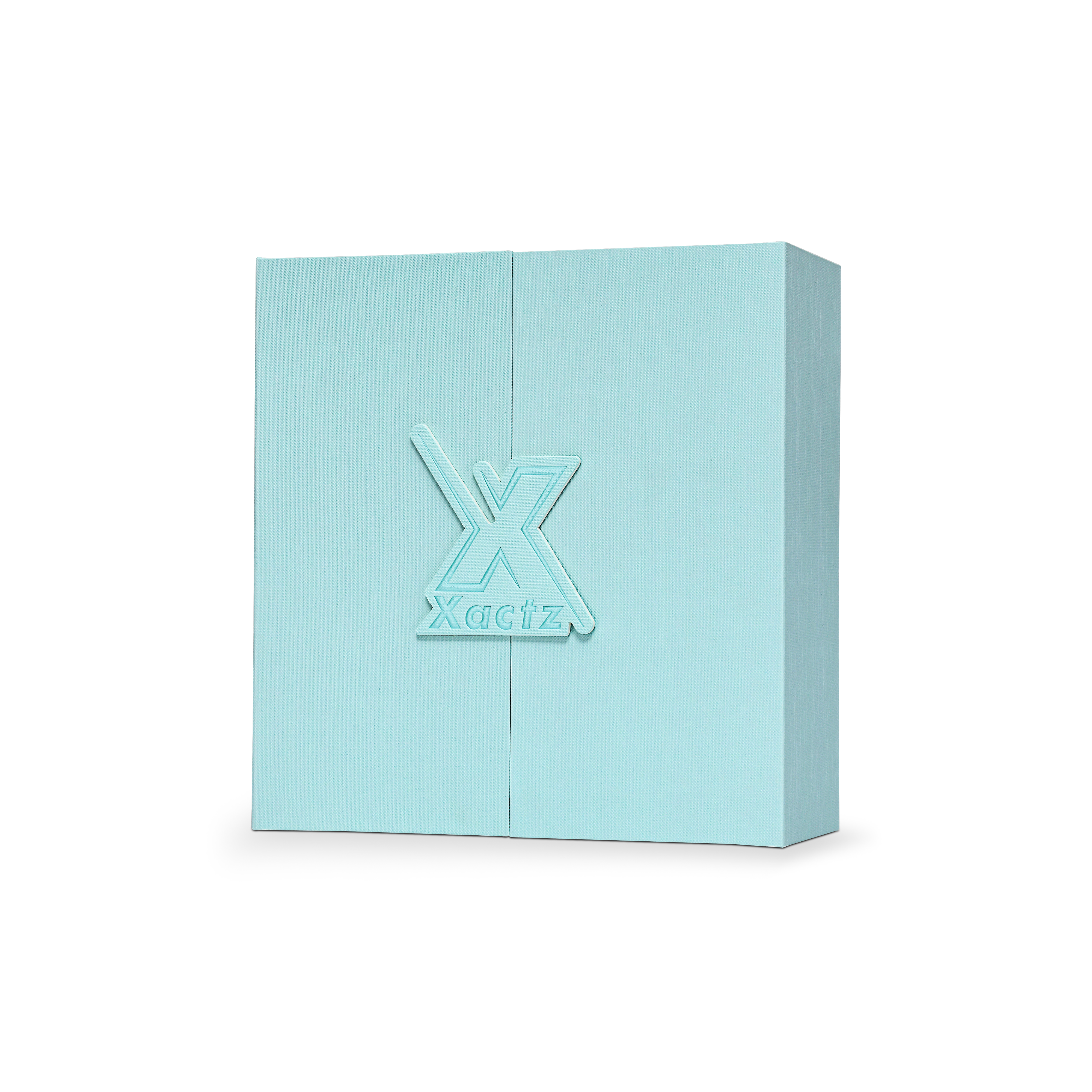 Boîte de luxe sur mesure à couvercle rabattable bleu avec insert en carte herbe de raphia et feuille d'or