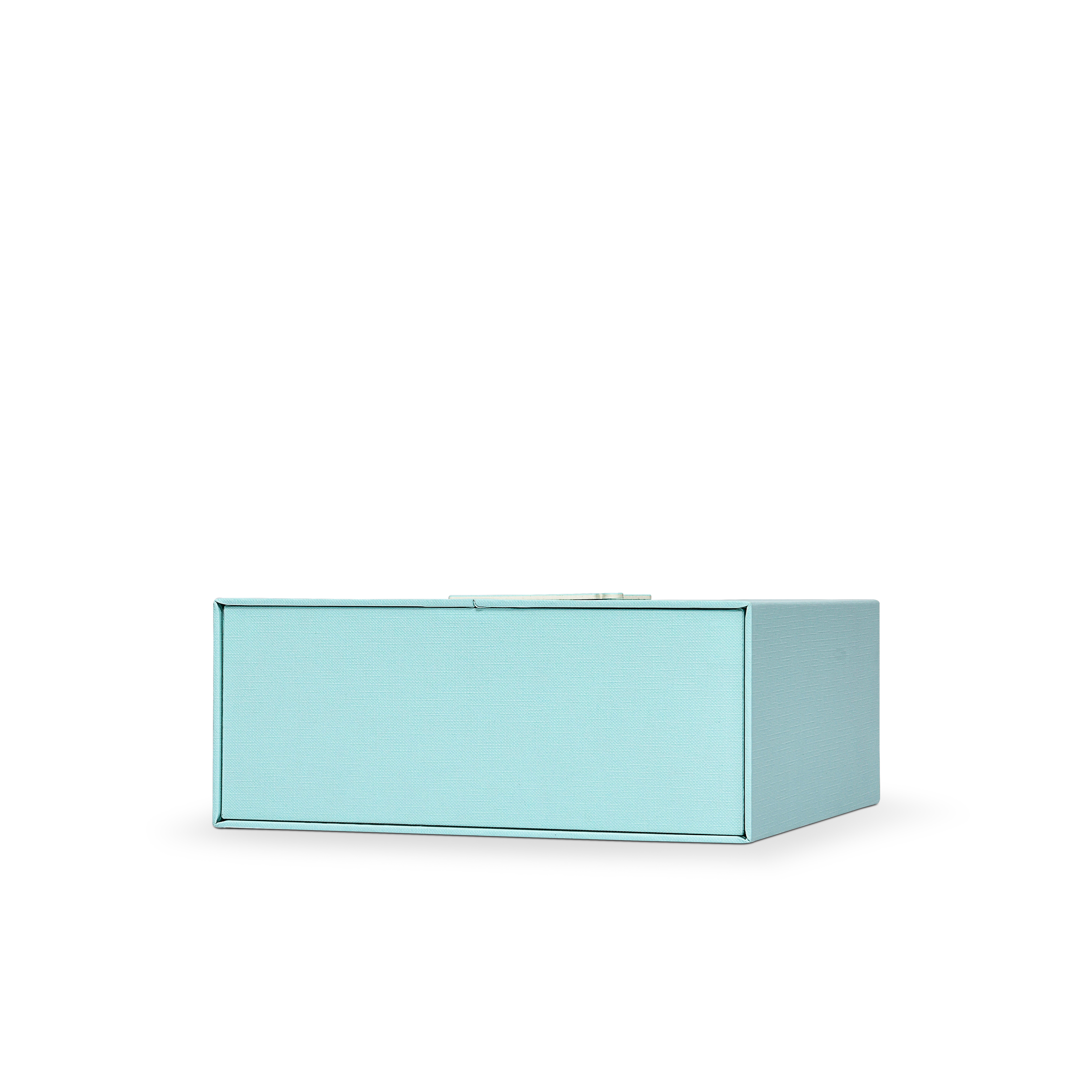 Boîte de luxe sur mesure à couvercle rabattable bleu avec insert en carte herbe de raphia et feuille d'or